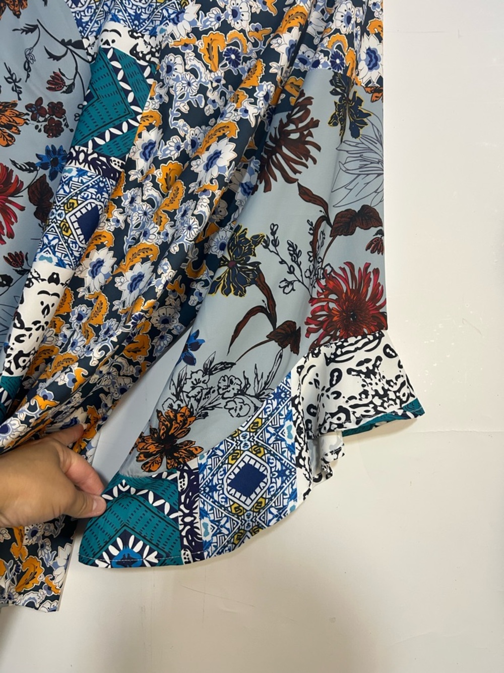 5 for $25🔥BloomChic Floral Flutter Bell Sleeve Blouse Size 14-16 - Picture 3 of 6